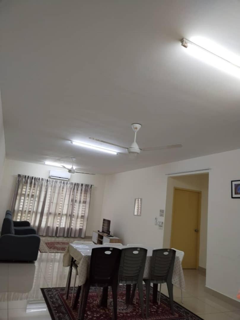 Abie'S Homestay Putrajaya Luaran gambar